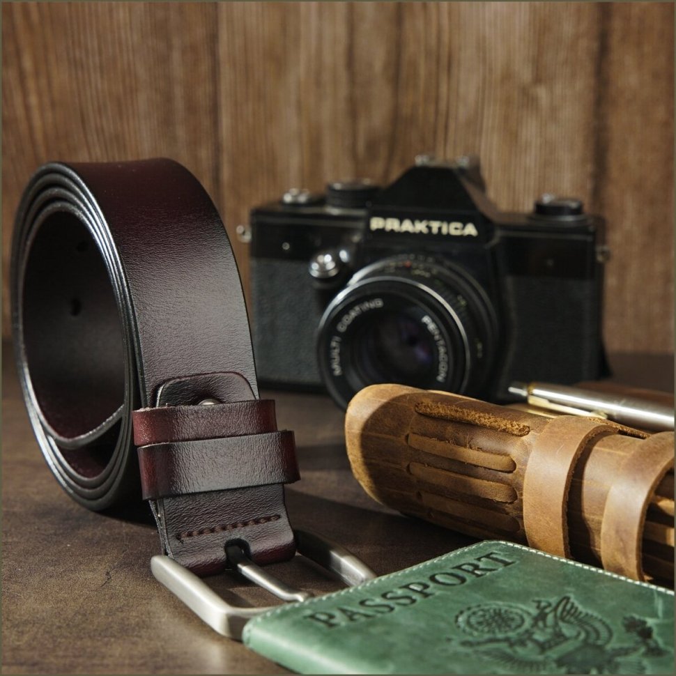 Мужской кожаный брючный ремень коричневого цвета с классической пряжкой Vintage 2420315