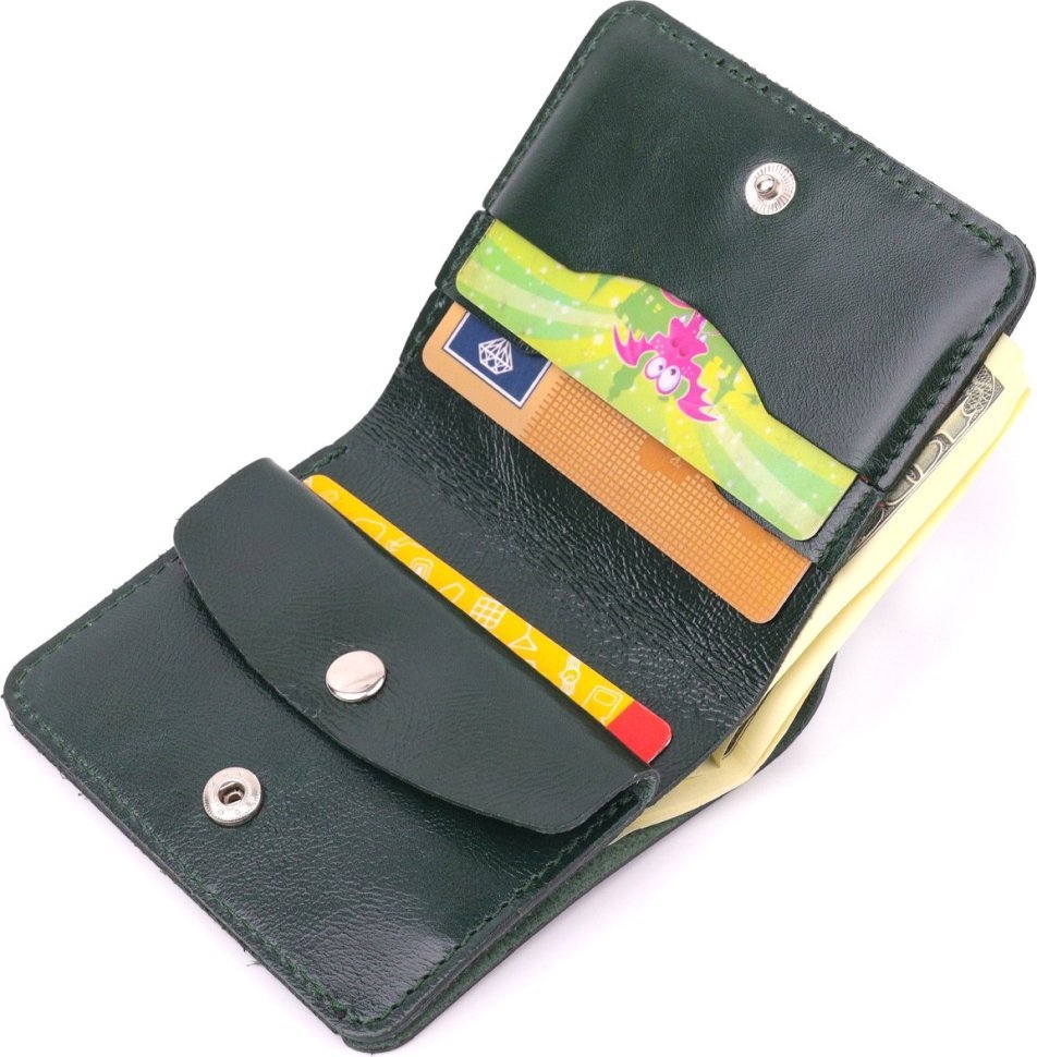 Повсякденний шкіряний гаманець компактного розміру в зеленому кольорі Shvigel (2416608)