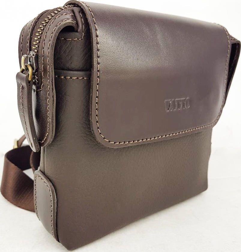 Мужская маленькая сумка коричневого цвета VATTO (11716)