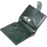 Стильний невеликий гаманець зеленого кольору з натуральної гладкої шкіри Shvigel (2416483) - 4