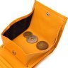 Яскравий жіночий шкіряний гаманець жовтого кольору з монетницею KARYA (2421376) - 6