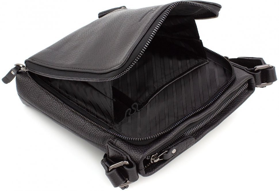 Шкіряна чоловіча сумка-планшет вертикального формату в чорному кольорі ST Leather (15477)