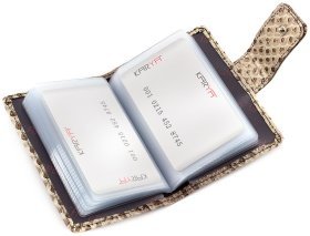 Кожаная визитница бежевого цвета на кнопке KARYA (0014-011)