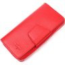 Яркий вместительный кожаный женский кошелек красного цвета KARYA (2421161) - 1
