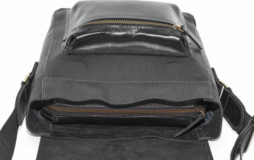 Кожаная сумка на плечо черного цвета VATTO (12116)