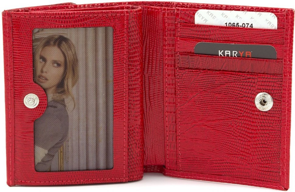 Маленький червоний гаманець з фіксацією на кнопку KARYA (16123)