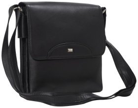 Наплечная мужская сумка из гладкой кожи черного цвета с клапаном на магнитах DESISAN 80976