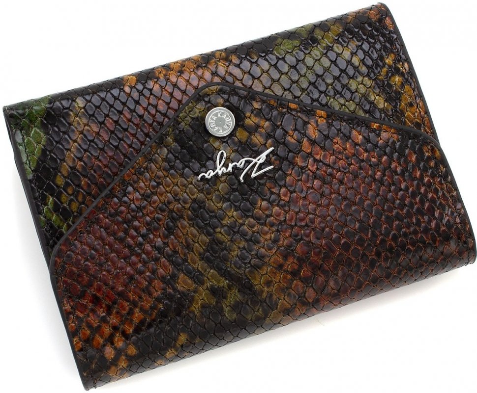 Шкіряний лаковий жіночий гаманець з фактурою під змію KARYA (19987)