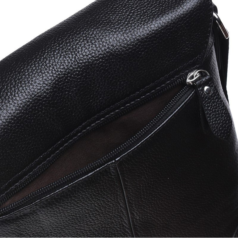 Зручна чорна чоловіча сумка на плече із зернистої шкіри Keizer (21362)