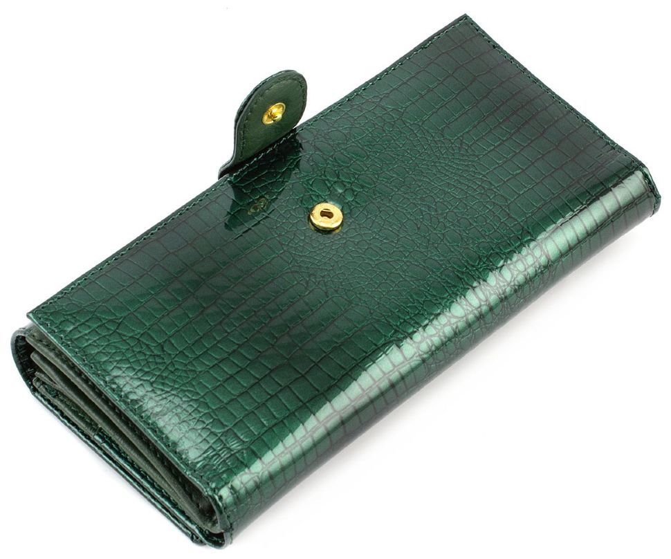 Лаковий зелений гаманець на магнітній фіксації Marco Coverna (16629)