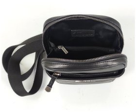 Чоловіча шкіряна сумка через плече чорного кольору Tavinchi 90779