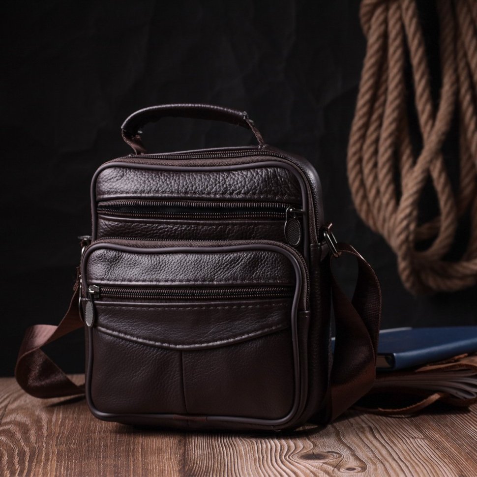 Небольшая сумка барсетка из натуральной кожи коричневого цвета с ручкой и плечевым ремнем Vintage Style 91079 фото №6 Небольшая сумка барсетка из натуральной кожи коричневого цвета с ручкой и плечевым ремнем Vintage Style 91079 modnotak фото №6