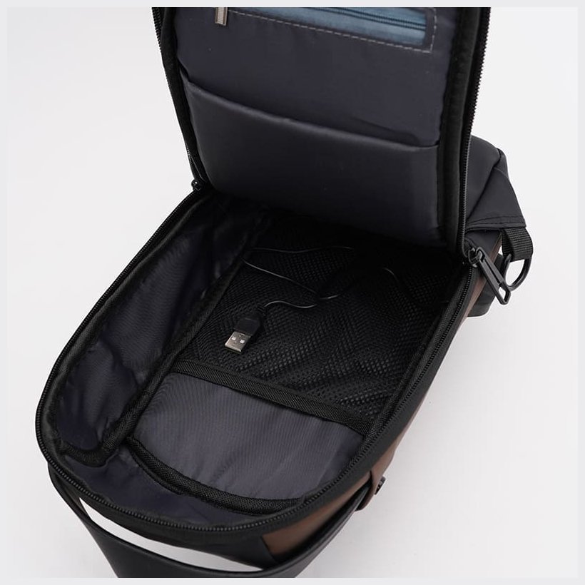 Черно-коричневая мужская сумка-слинг из текстиля с кодовым замком Monsen 71579
