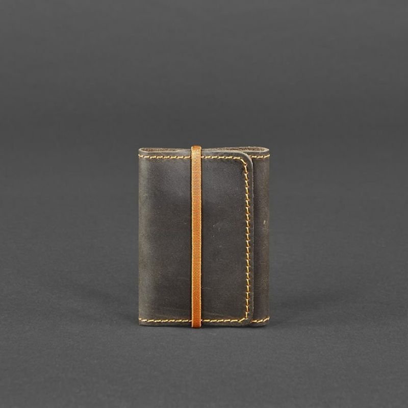 Кожаный картхолдер темно-коричневого цвета с фиксацией на резинке BlankNote (12969)