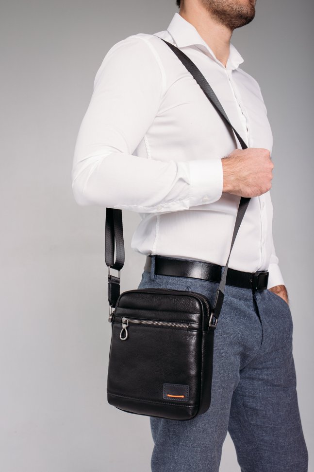 Чоловіча шкіряна сумка-планшет в чорному кольорі з плечовим ременем Tiding Bag (15858)