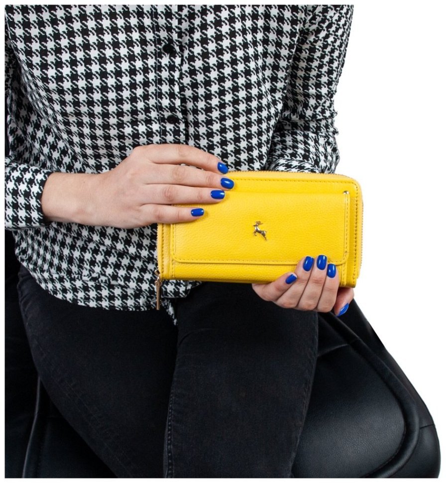 Вместительный женский кошелек из фактурной кожи с RFID-защитой Ashwood J54 94179 желтого цвета modnotak фото №13