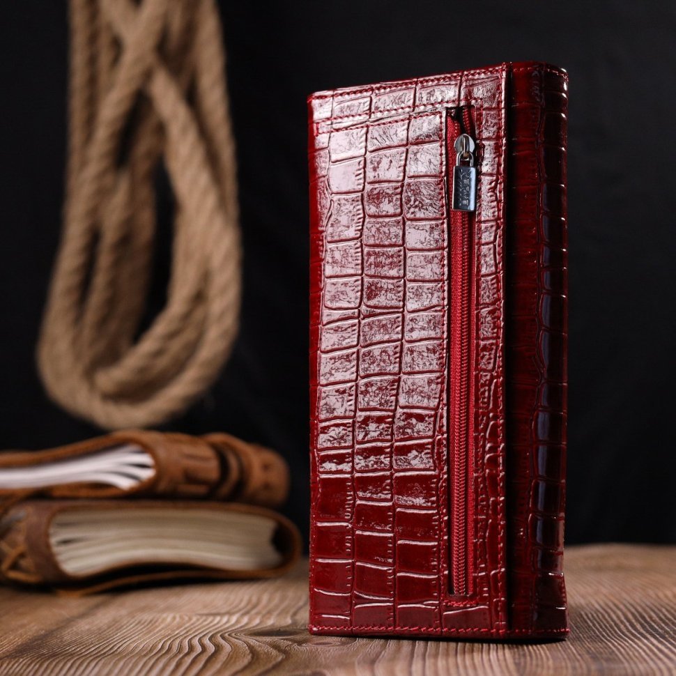 Червоний жіночий горизонтальний гаманець із натуральної шкіри з тисненням під крокодила KARYA (2421165)