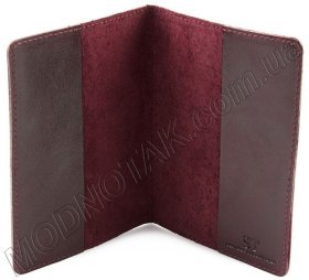 Кожаная обложка для паспорта бордового цвета ST Leather (17755)