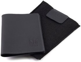 Кожаная обложка для паспорта с гербом Украины Grande Pelle 113180 черная