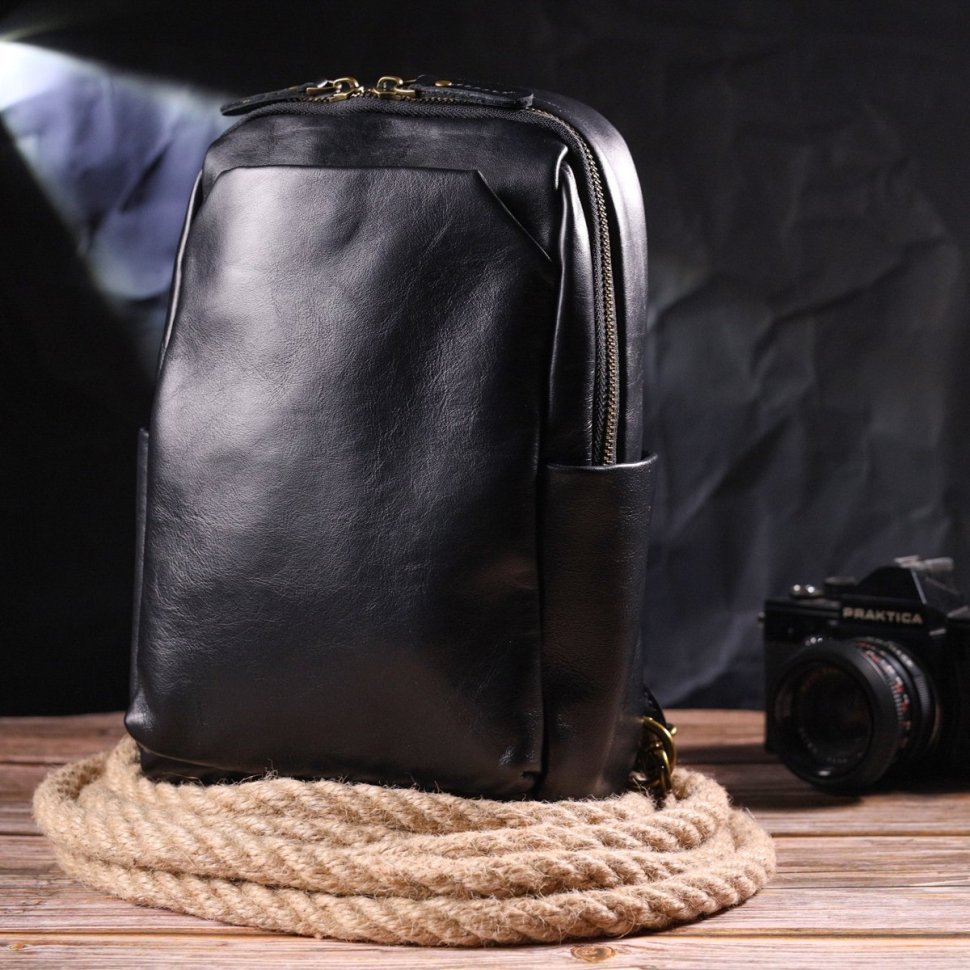 Мужская черная сумка-рюкзак через плечо из натуральной кожи гладкого типа Vintage (2421286)