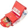 Невеликий жіночий гаманець червоного кольору з натуральної шкіри з тисненням KARYA (2417166) - 5