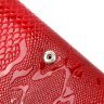 Горизонтальный лаковый женский кошелек из натуральной кожи с тиснением под змею в красном цвете KARYA (2421167) - 4