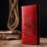 Горизонтальный лаковый женский кошелек из натуральной кожи с тиснением под змею в красном цвете KARYA (2421167) - 7