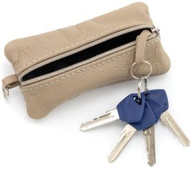 Большая кожаная ключница на два отделения для ключей Leather Collection 97781 цвет бежевый