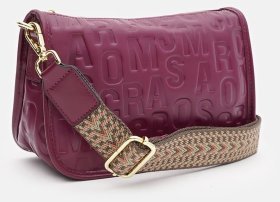 Модная женская кожаная сумка на плечо цвета марсала Keizer 71682