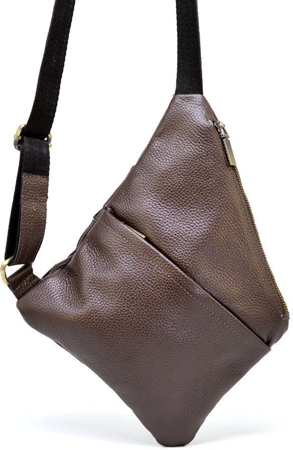 Нагрудная мужская сумка-слинг из натуральной коричневой кожи TARWA (19879)