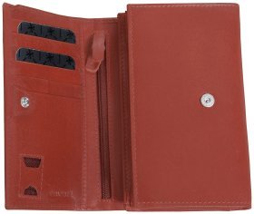 Вместительный женский кошелек из кожи на кнопке коричневого цвета Vip Collection 102382