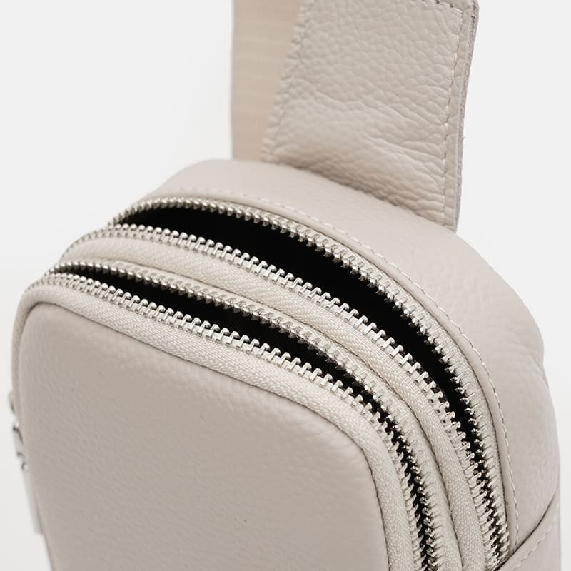 Женская слинг сумка из натуральной кожи белого цвета Borsa Leather 108882 modnotak фото №5