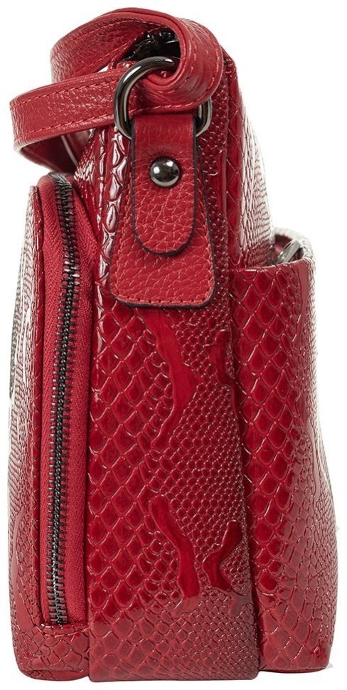 Вместительная женская сумка из натуральной кожи Desisan 80283 красного цвета modnotak фото №3