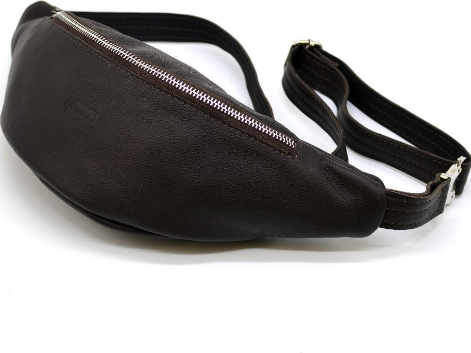 Темно-коричнева сумка-бананка з натуральної шкіри на блискавці TARWA (21628)
