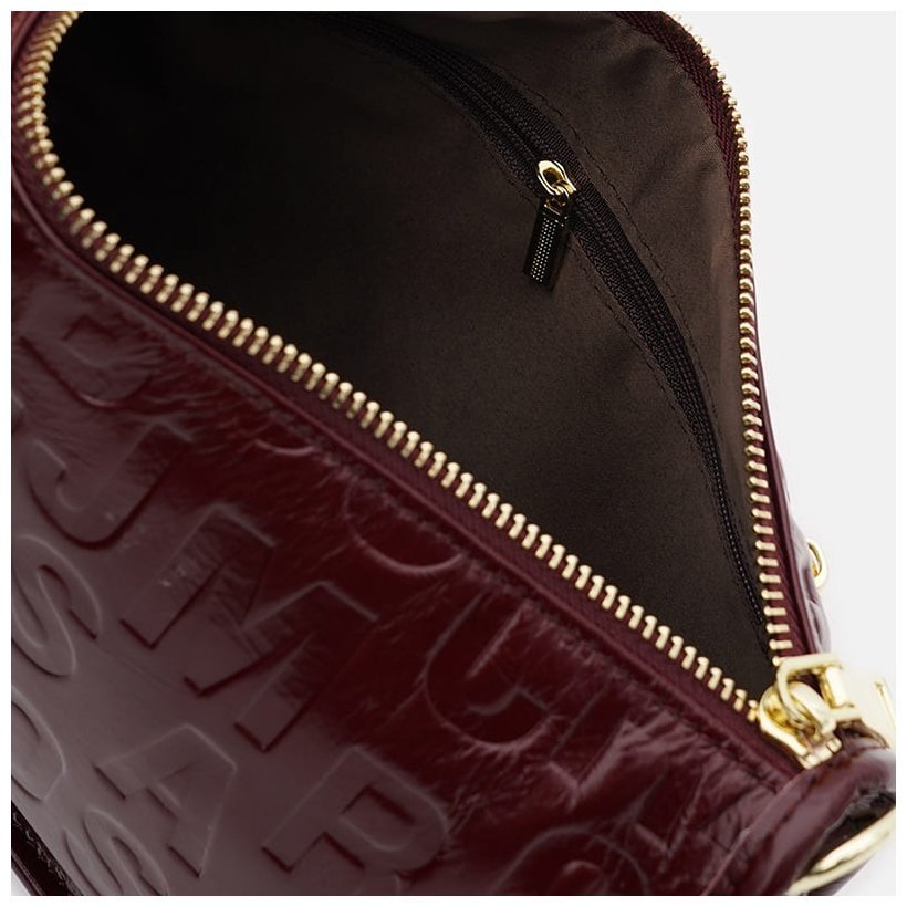 Бордовая женская сумка на плечо из натуральной кожи с тиснением Keizer 71683