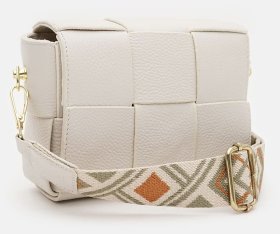 Качественная женская сумка из фактурной кожи Borsa Leather 94683 белого цвета