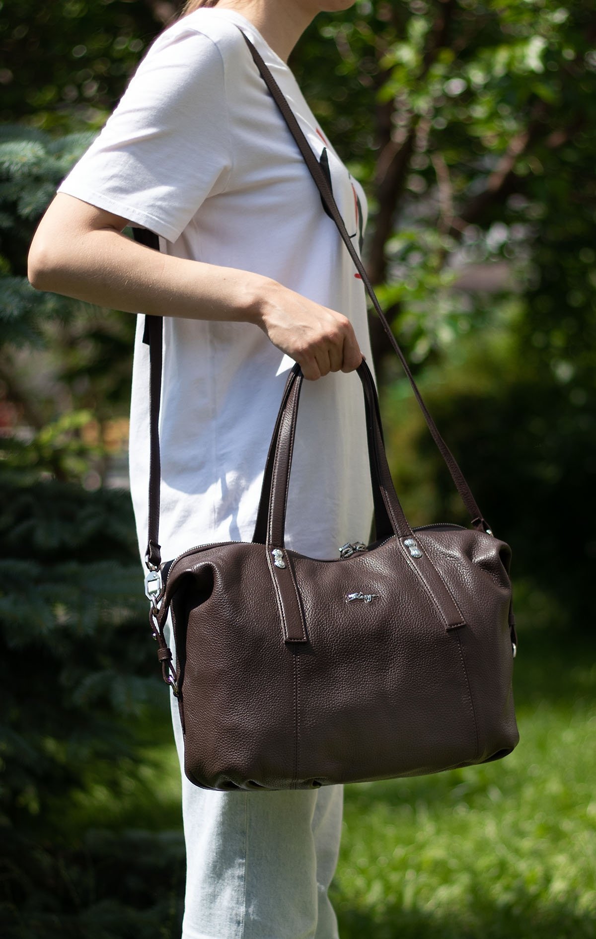 Кожаная женская большая сумка коричневого цвета с ручками KARYA (21033)