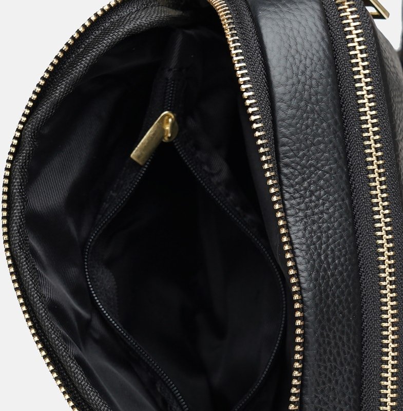 Невелика жіноча сумка-кроссбоді із фактурної шкіри чорного кольору Borsa Leather (21267)