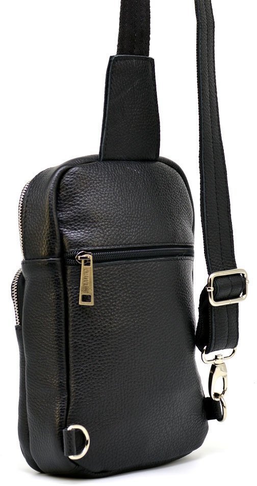 Черный мужской слинг-рюкзак из натуральной кожи на одну шлейку TARWA (19646)
