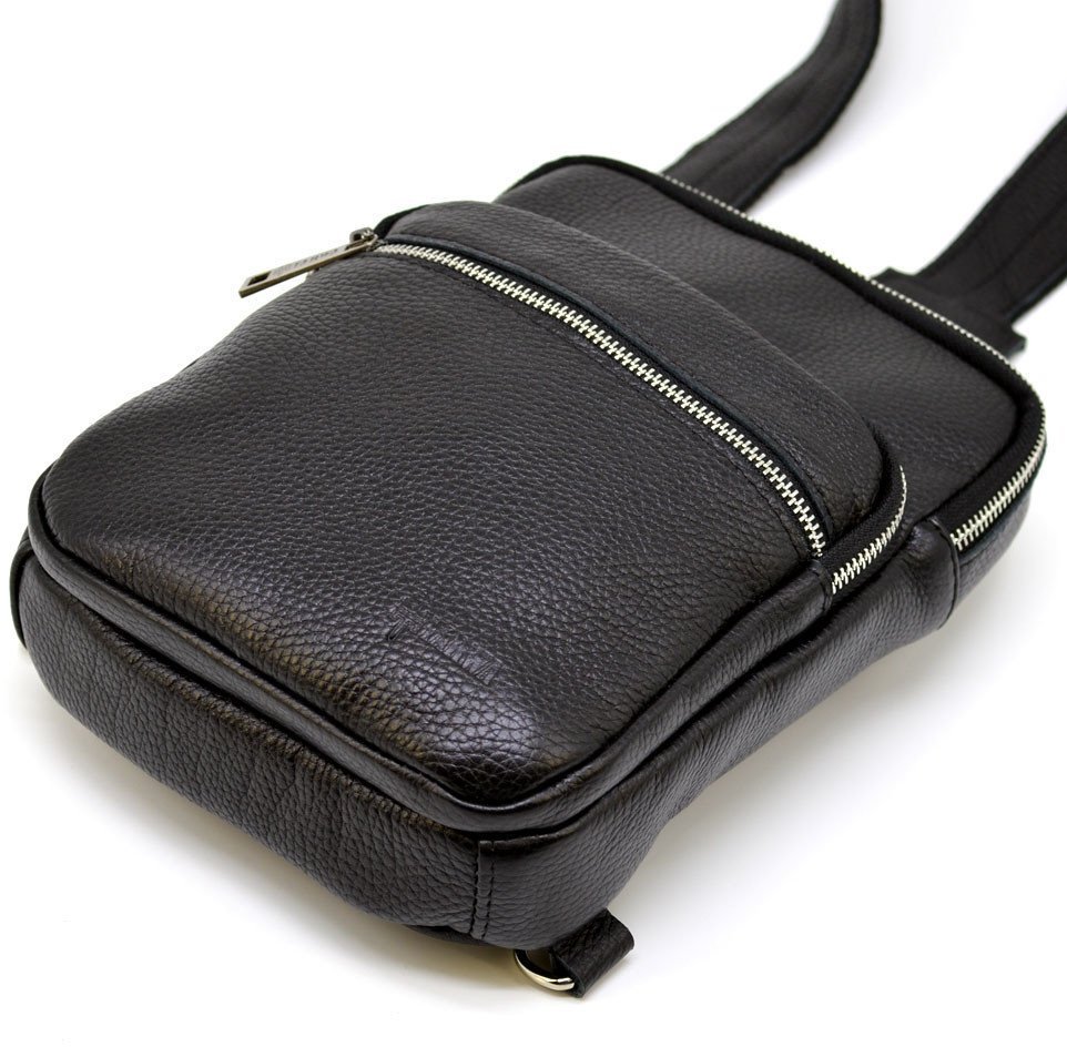 Чорний чоловічий слінг-рюкзак з натуральної шкіри на одну шлейку TARWA (19646)