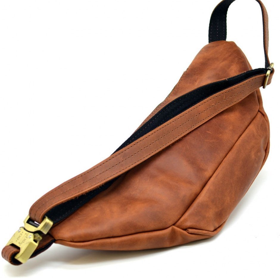 Коричневая сумка-бананка из натуральной кожи под винтаж Tarwa (19906)