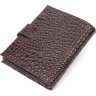 Коричневий чоловічий гаманець із натуральної шкіри з тисненням під крокодила KARYA (2421386) - 2