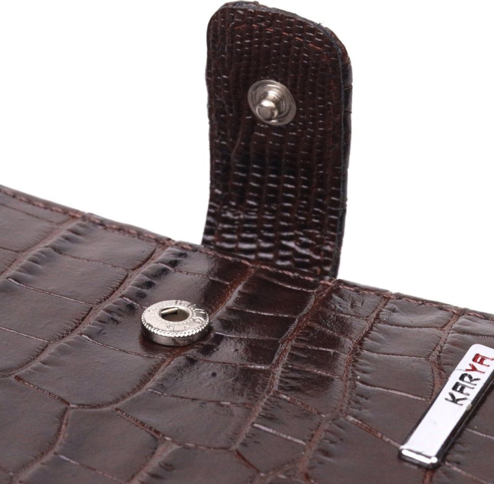 Коричневый мужской кошелек из натуральной кожи с тиснением под крокодила KARYA (2421386)
