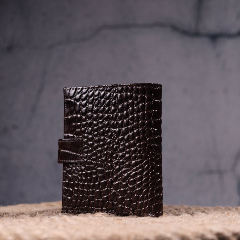 Коричневий чоловічий гаманець із натуральної шкіри з тисненням під крокодила KARYA (2421386)