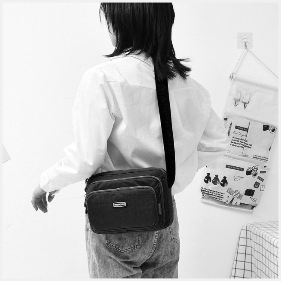 Горизонтальная женская сумка-кроссбоди через плечо из черного текстиля Confident 77584