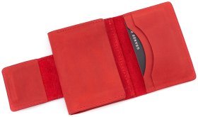 Красная женская визитница из натуральной кожи небольшого размера на магните Grande Pelle (15453)