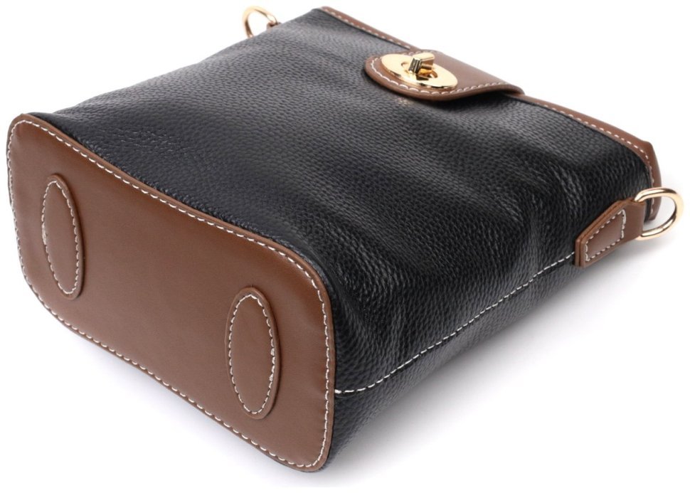 Чорна жіноча плечова сумка вертикального формату з натуральної шкіри Vintage 2422348