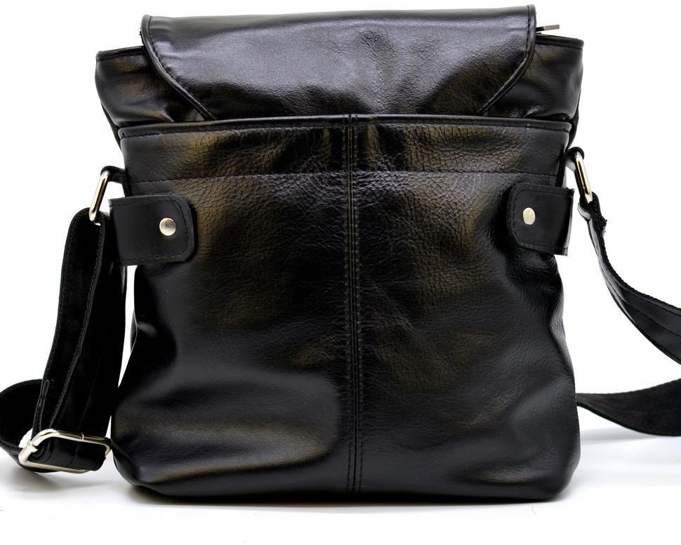 Добротная мужская сумка на плечо плечо из натуральной кожи с гладкой поверхностью TARWA (19825)
