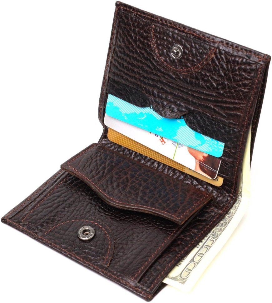 Вертикальное мужское портмоне из натуральной коричневой кожи с выраженной фактурой Tony Bellucci (2422068)