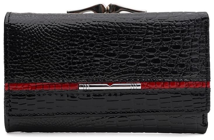 Женский лаковый кожаный кошелек из кожи с фактурой под рептилию на кнопке Ricco Grande 109085 черного цвета modnotak фото №1